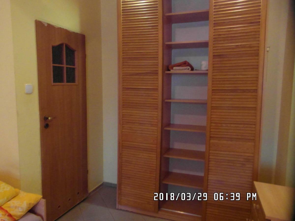 Iwona - Budget With Private Bathrooms Habitación en casa particular